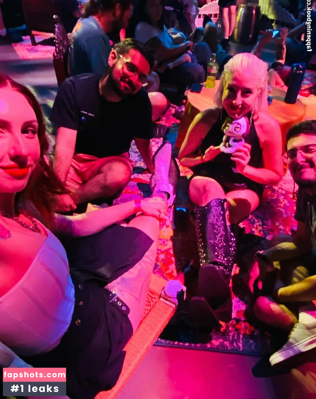 Rebecca Ford gallery photo #13