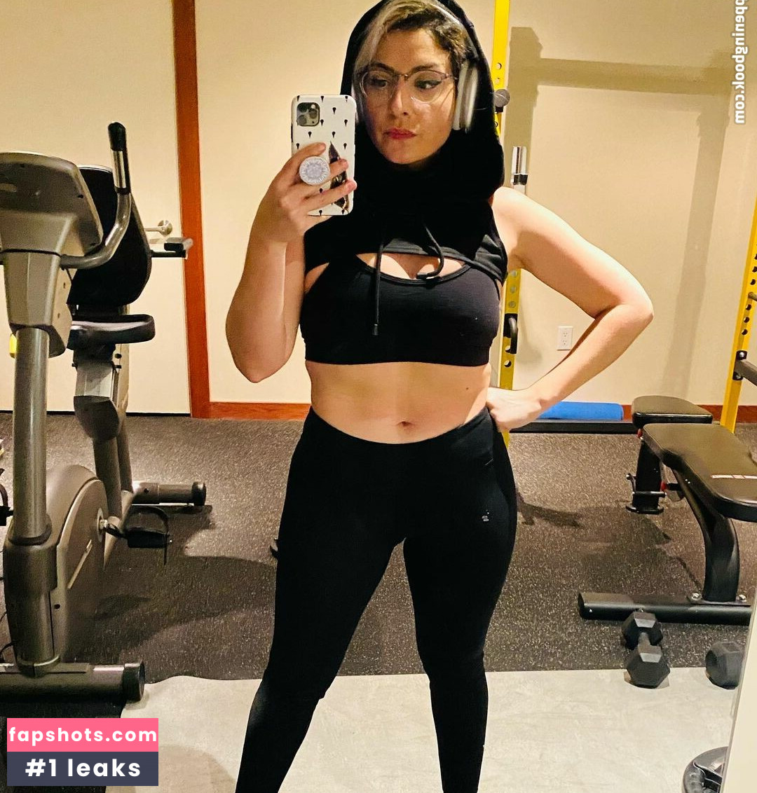 Rebecca Ford gallery photo #124