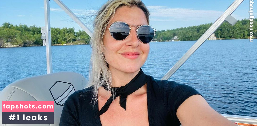 Rebecca Ford gallery photo #125