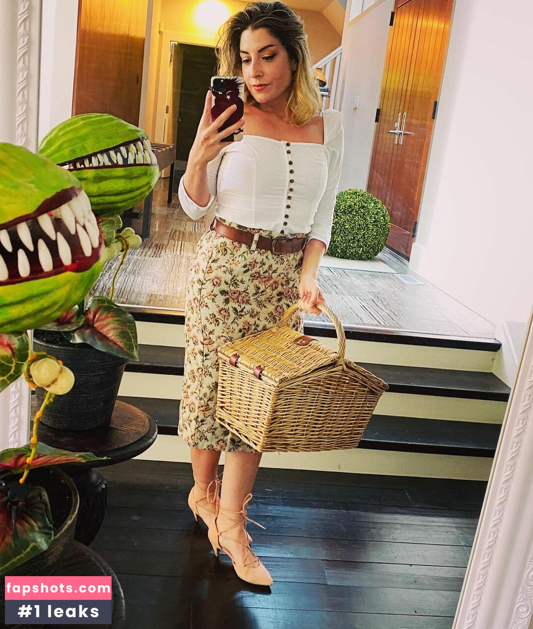 Rebecca Ford gallery photo #128