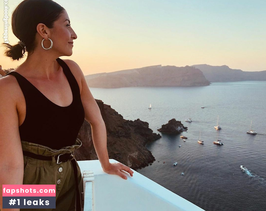 Rebecca Ford gallery photo #137