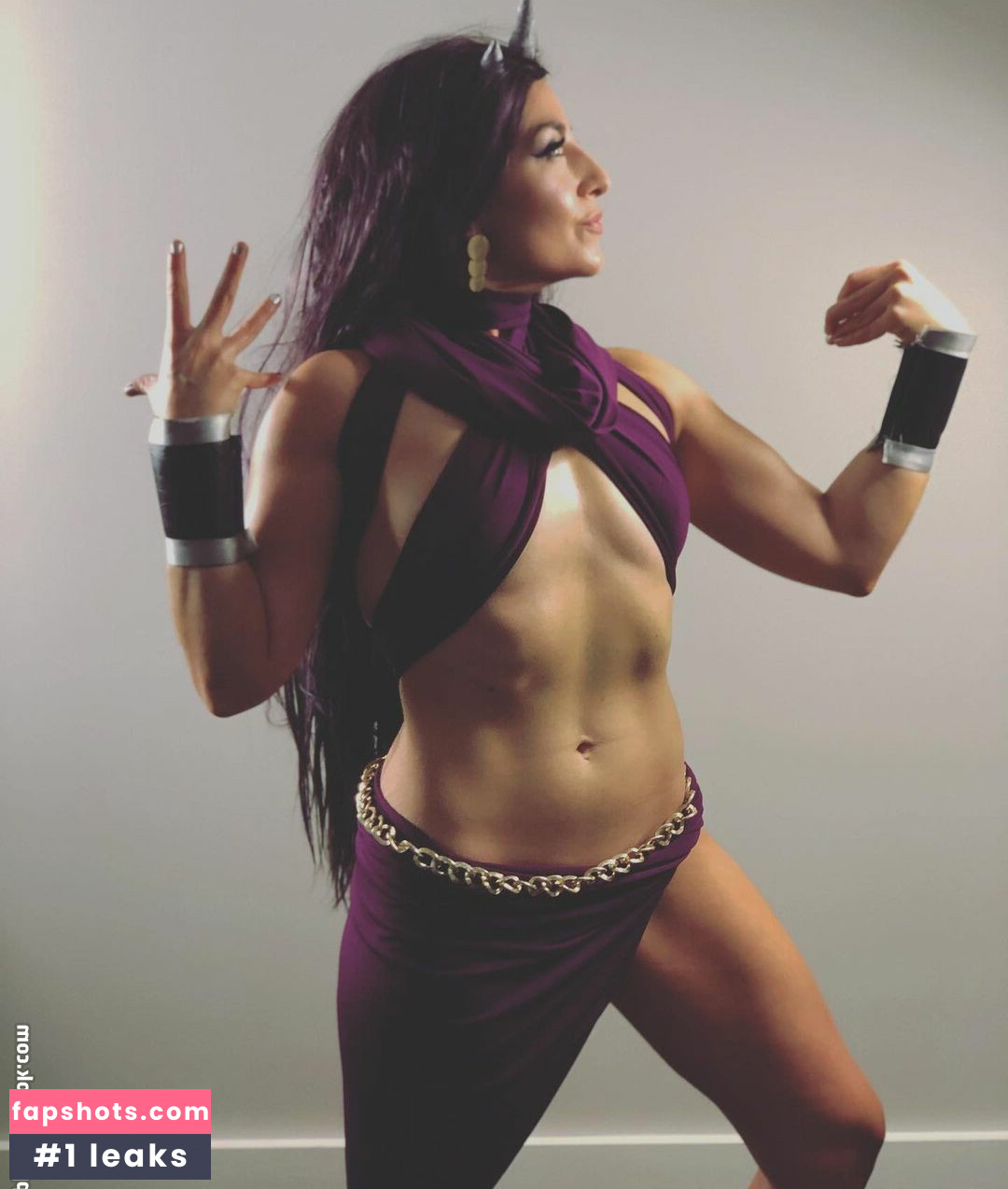 Rebecca Ford gallery photo #143