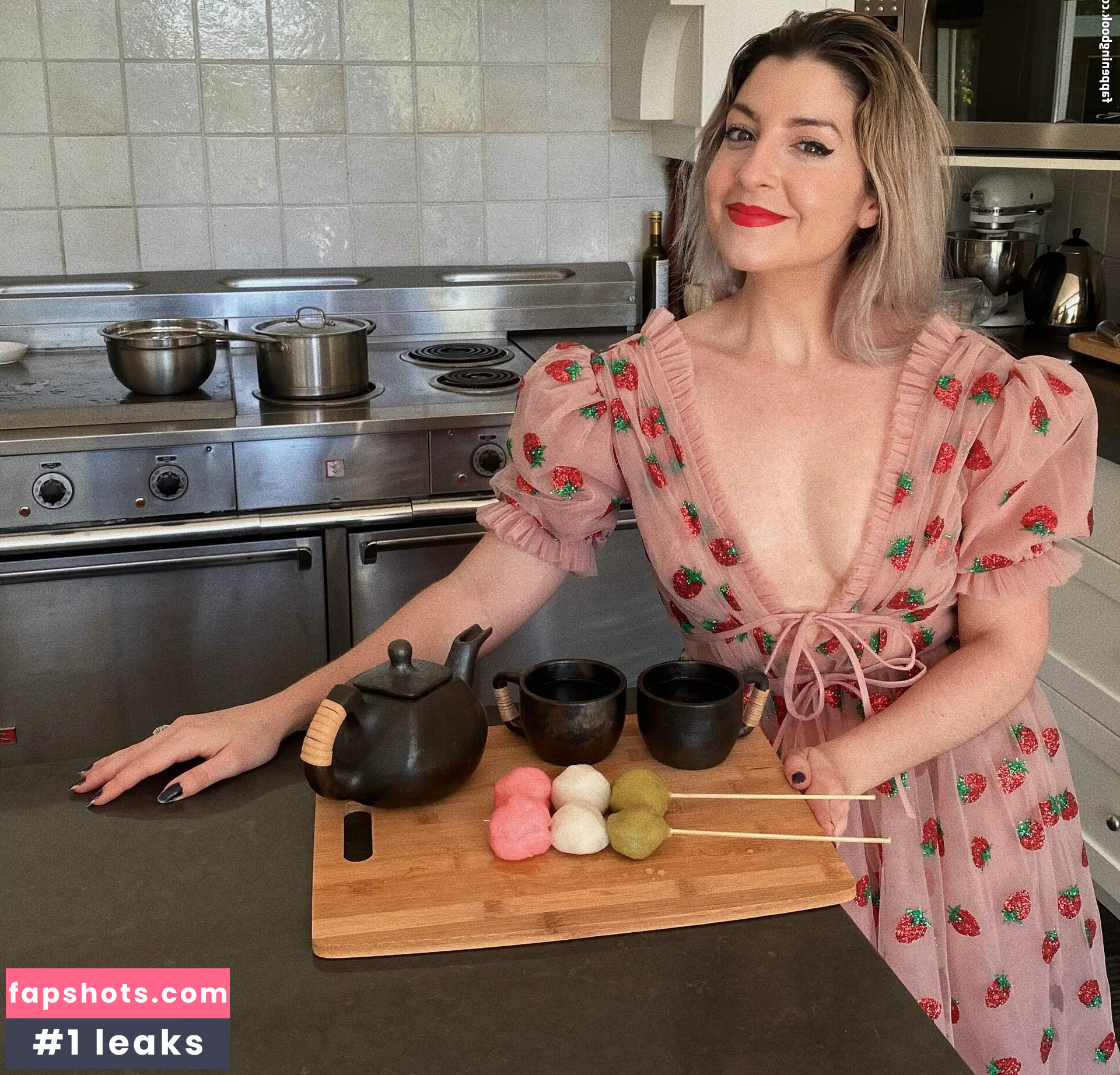 Rebecca Ford gallery photo #152