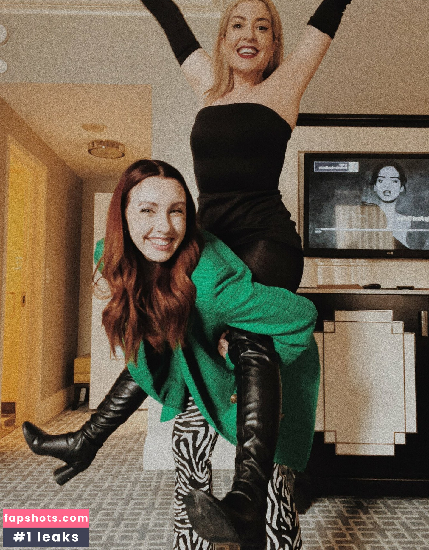 Rebecca Ford gallery photo #155