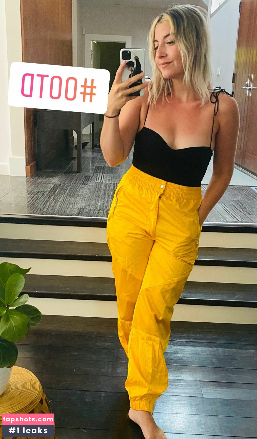 Rebecca Ford gallery photo #157