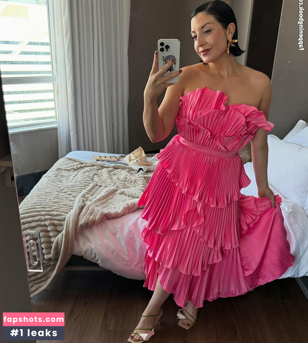 Rebecca Ford gallery photo #17