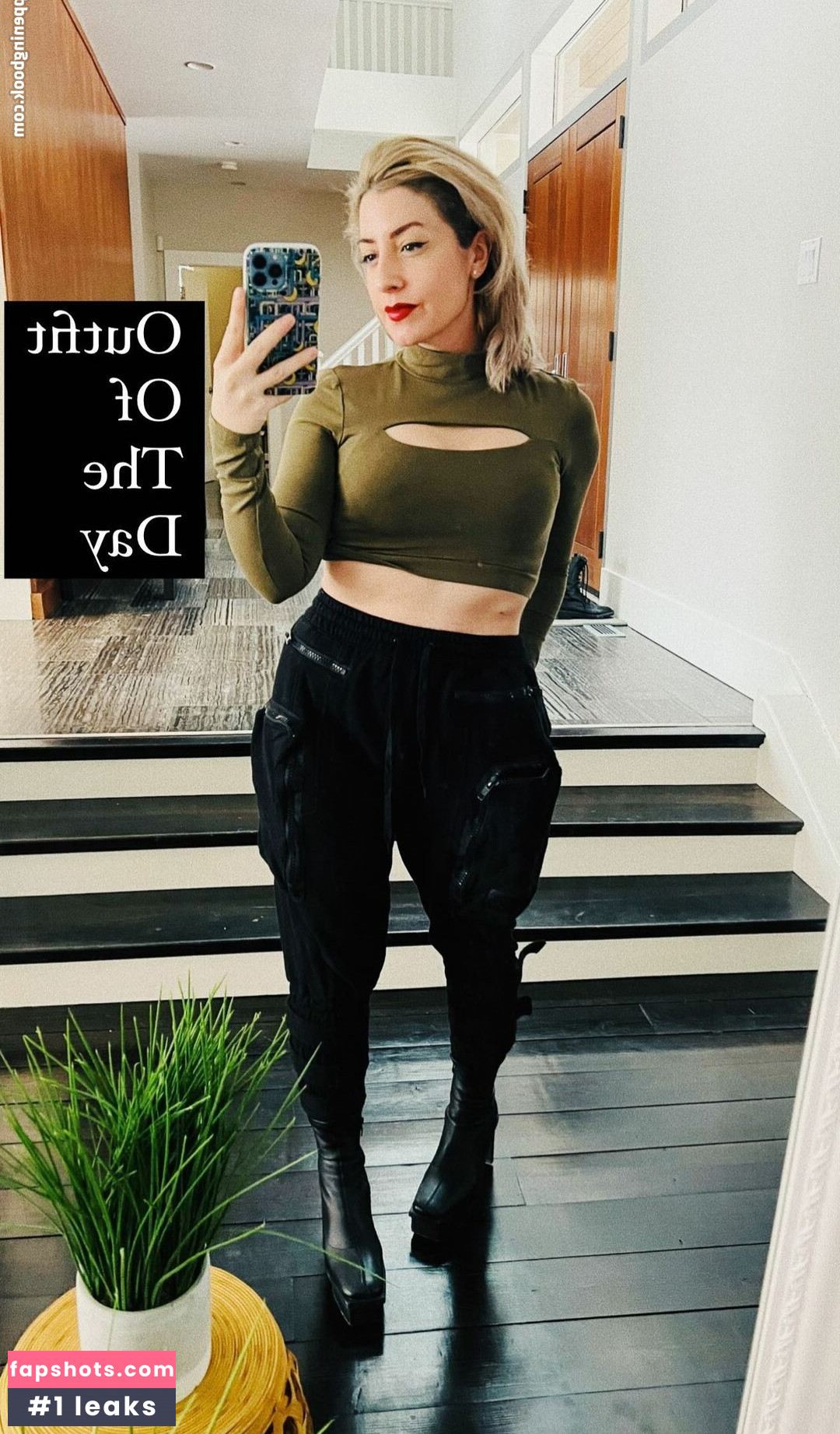 Rebecca Ford gallery photo #188