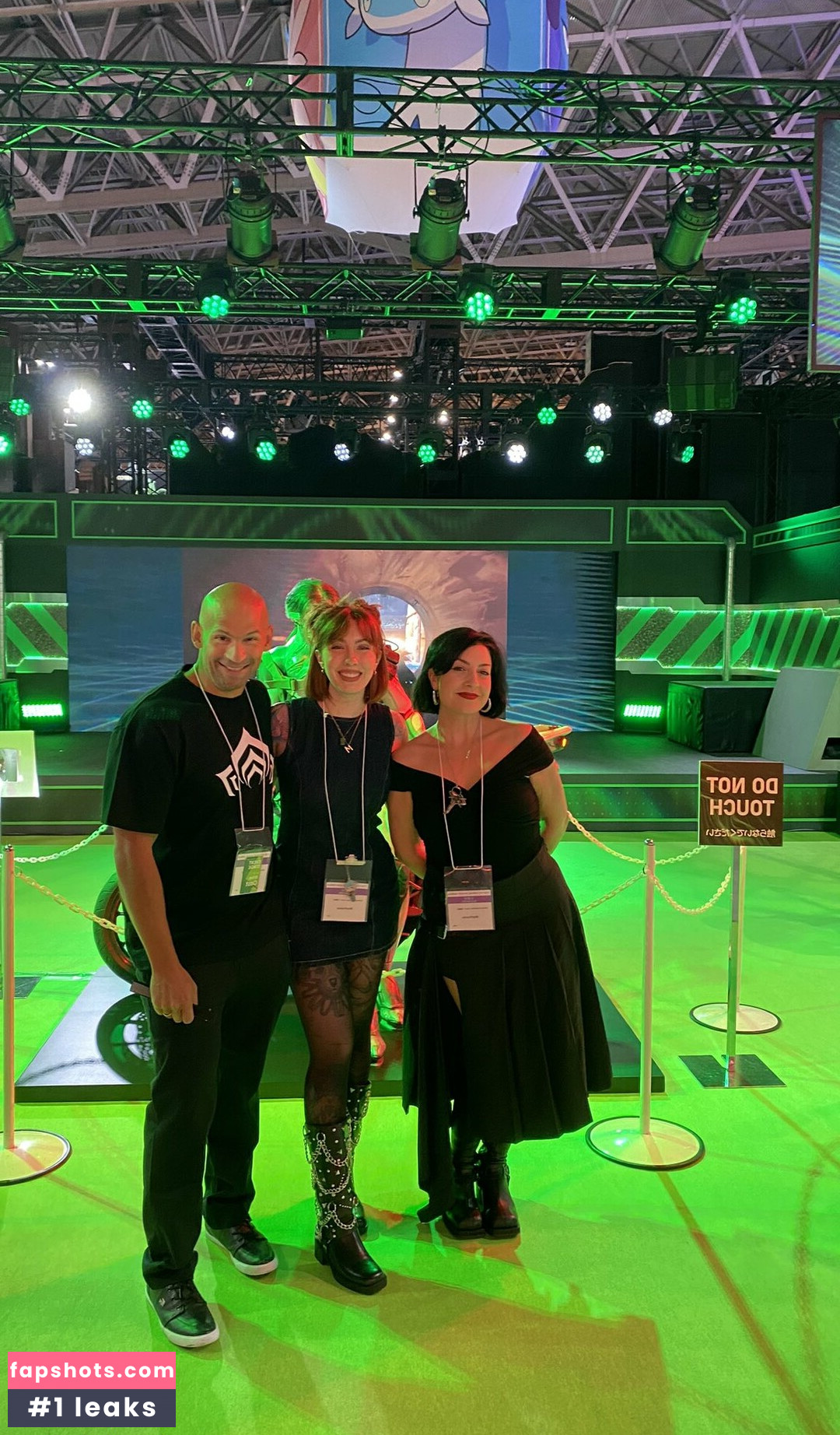 Rebecca Ford gallery photo #24