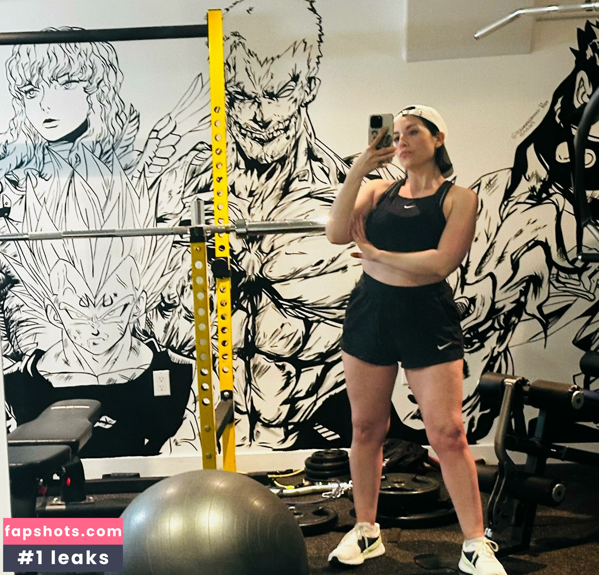 Rebecca Ford gallery photo #33