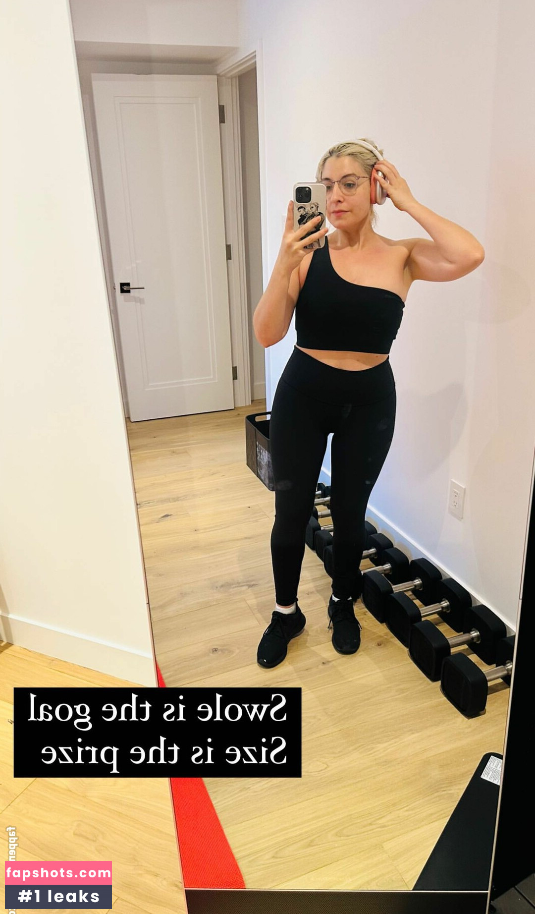 Rebecca Ford gallery photo #53