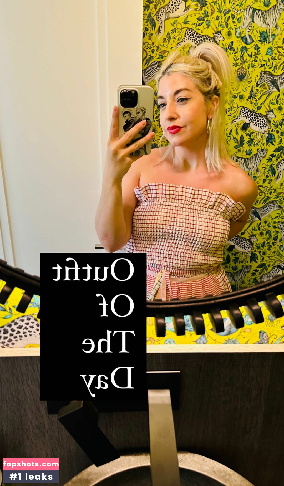 Rebecca Ford gallery photo #55