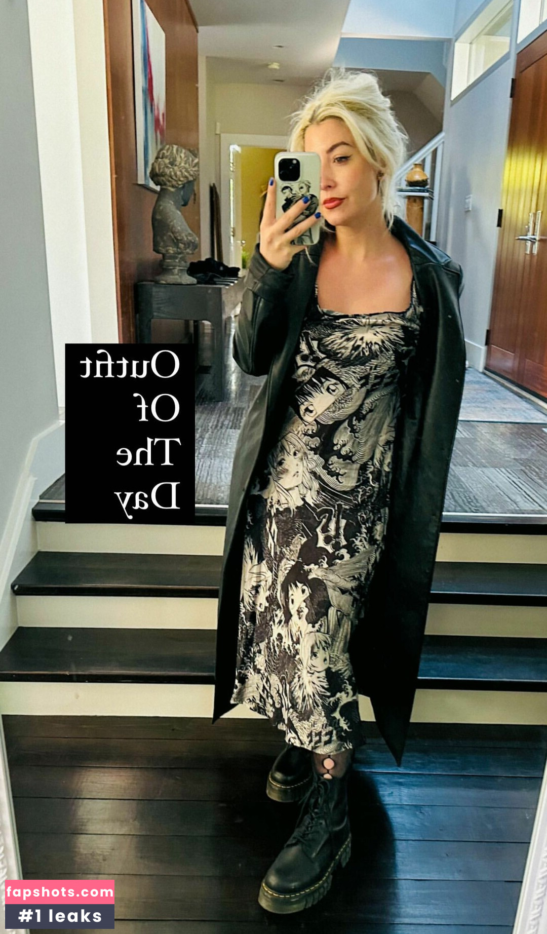 Rebecca Ford gallery photo #60