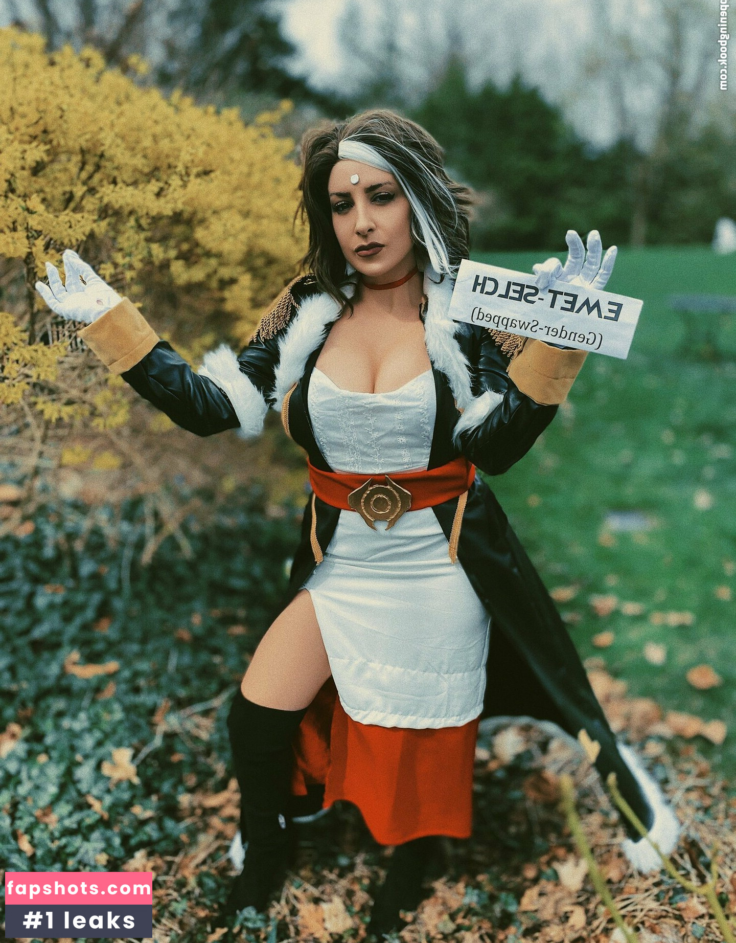 Rebecca Ford gallery photo #75