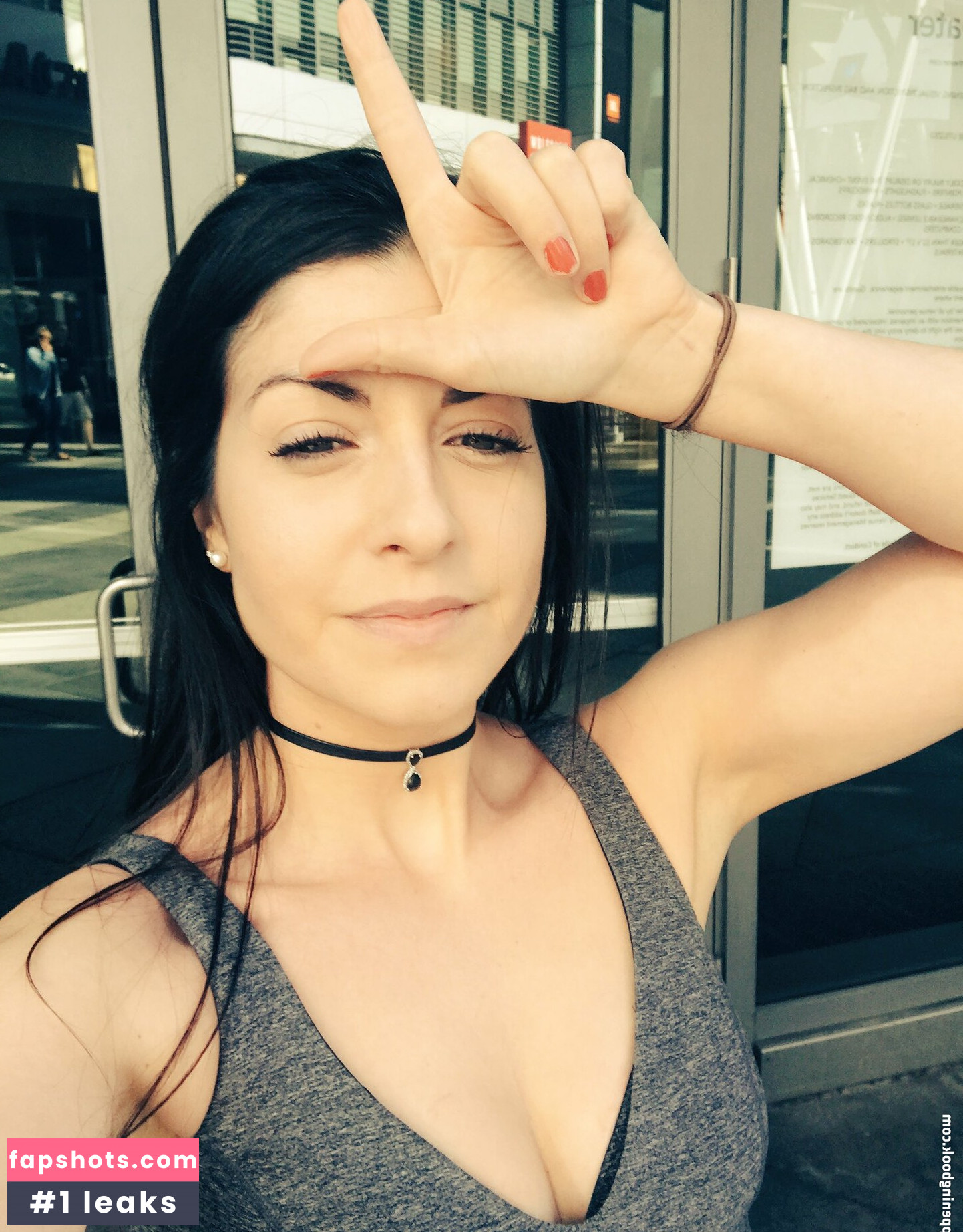 Rebecca Ford gallery photo #85