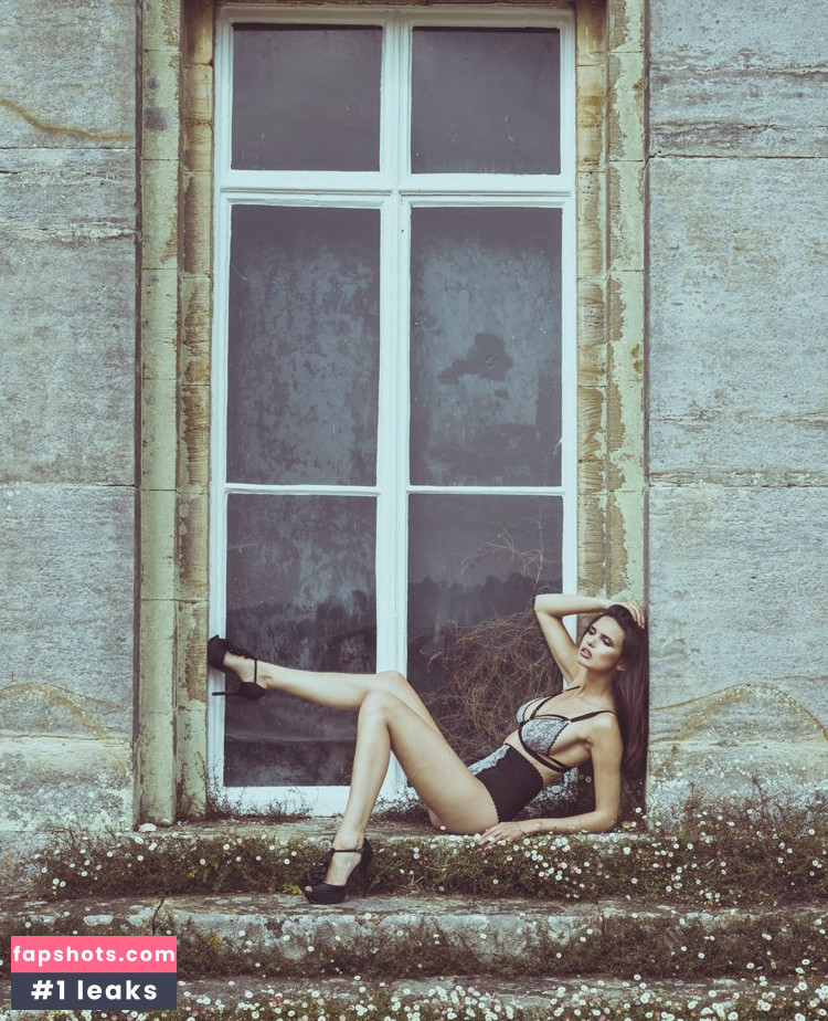 Rebecca Gobbi gallery photo #7