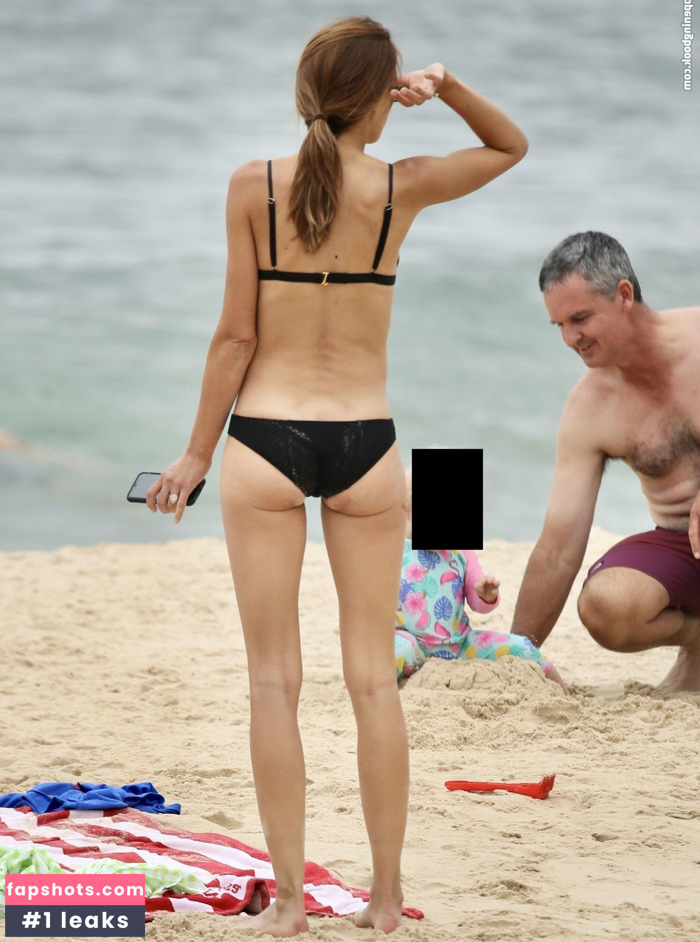 Rebecca Judd gallery photo #33