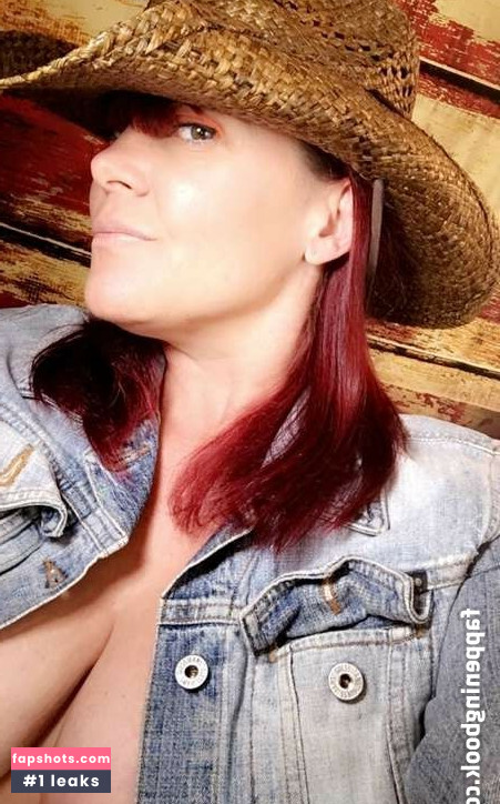 Rebecca Love gallery photo #102