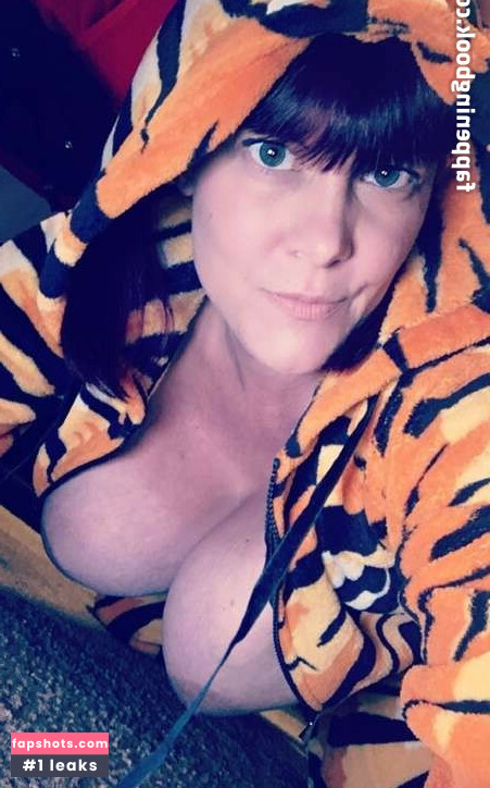 Rebecca Love gallery photo #103