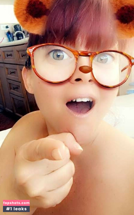 Rebecca Love gallery photo #95