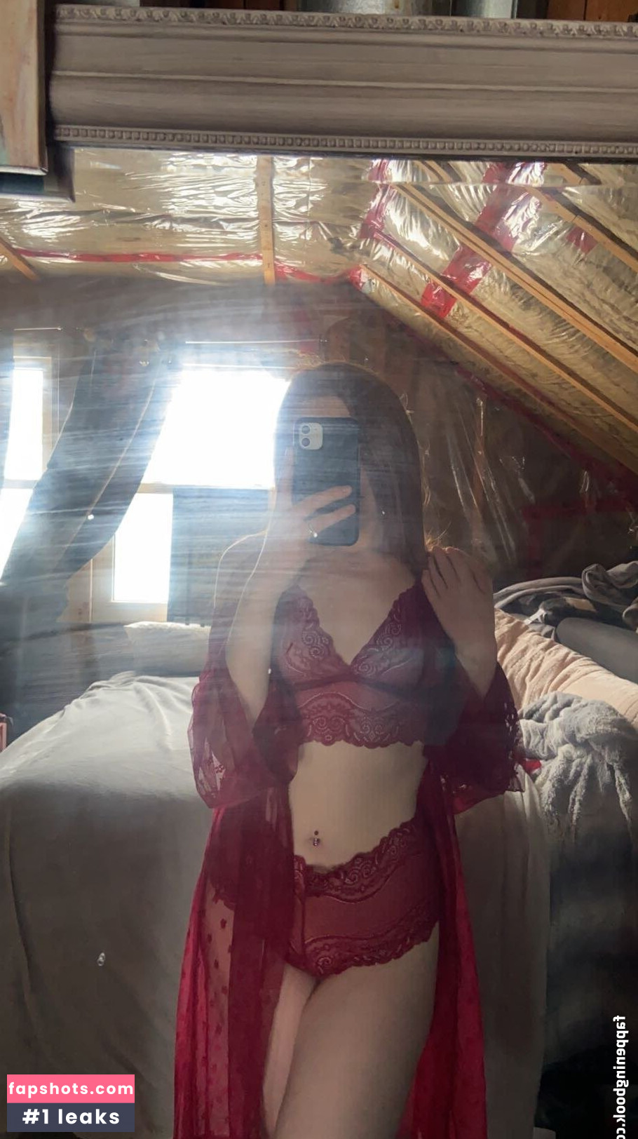 Rebecca_m97 gallery photo #3