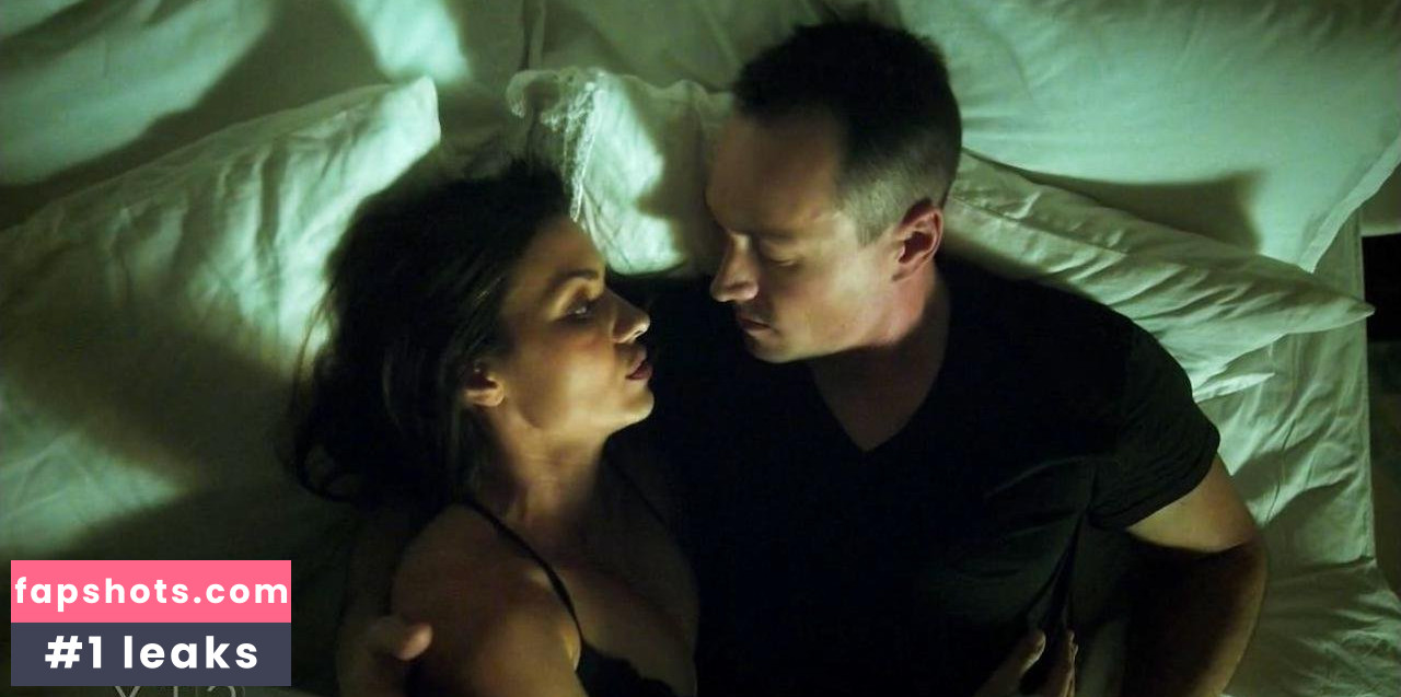 Rebecca Marshall gallery photo #9