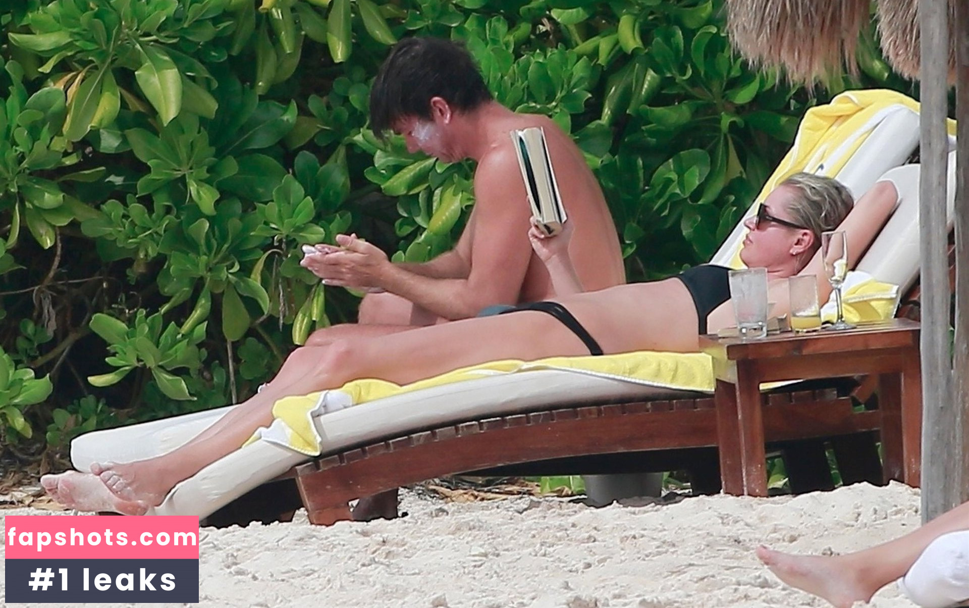 Rebecca Romijn gallery photo #101