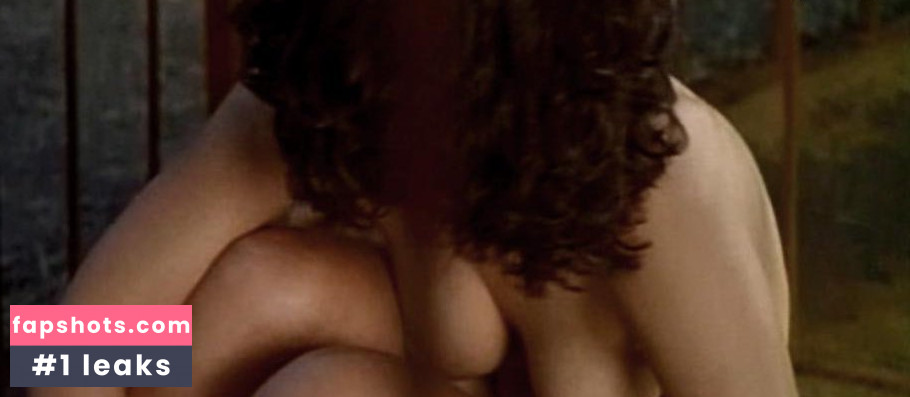 Rebecca Sanabria gallery photo #4