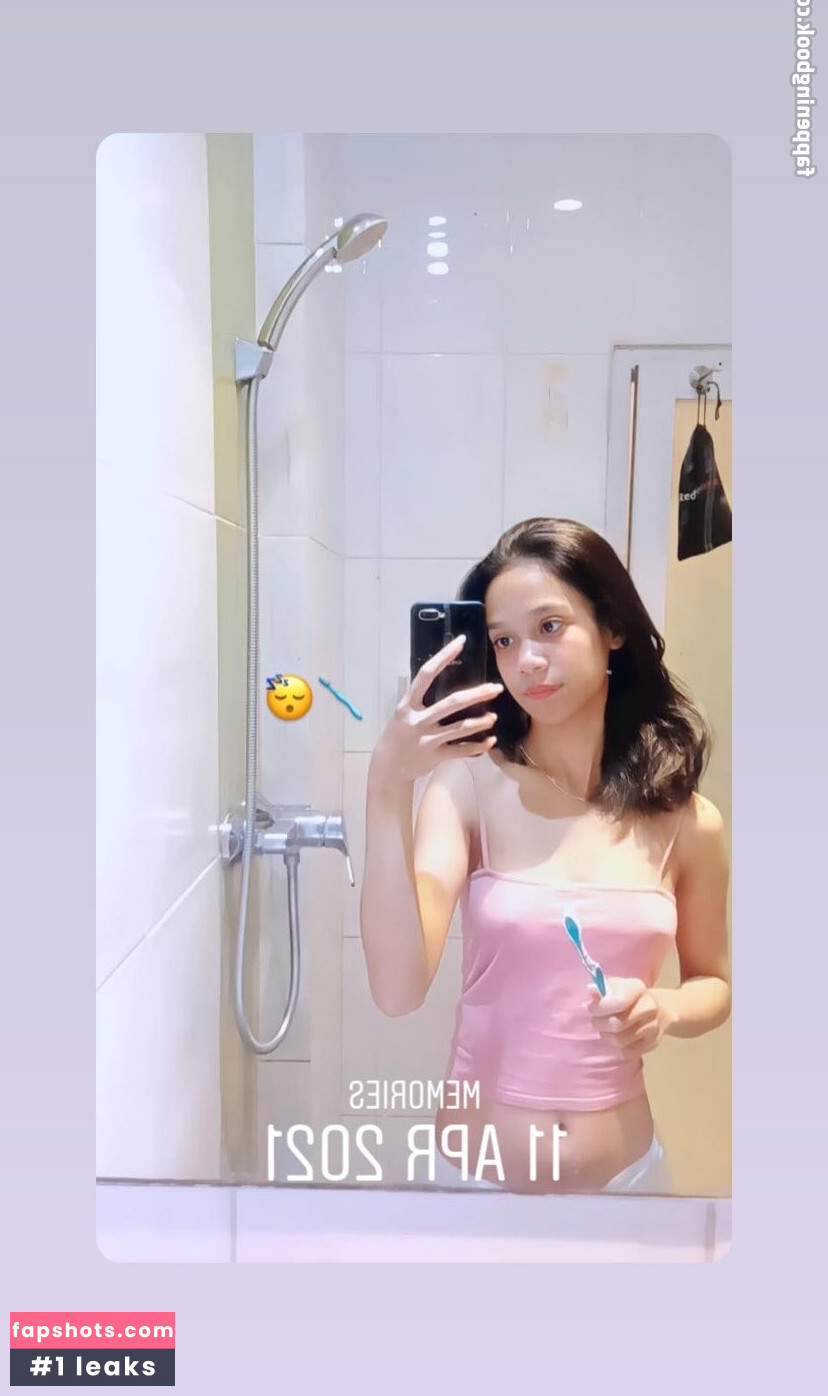 Rebecca Sheisbiru gallery photo #8