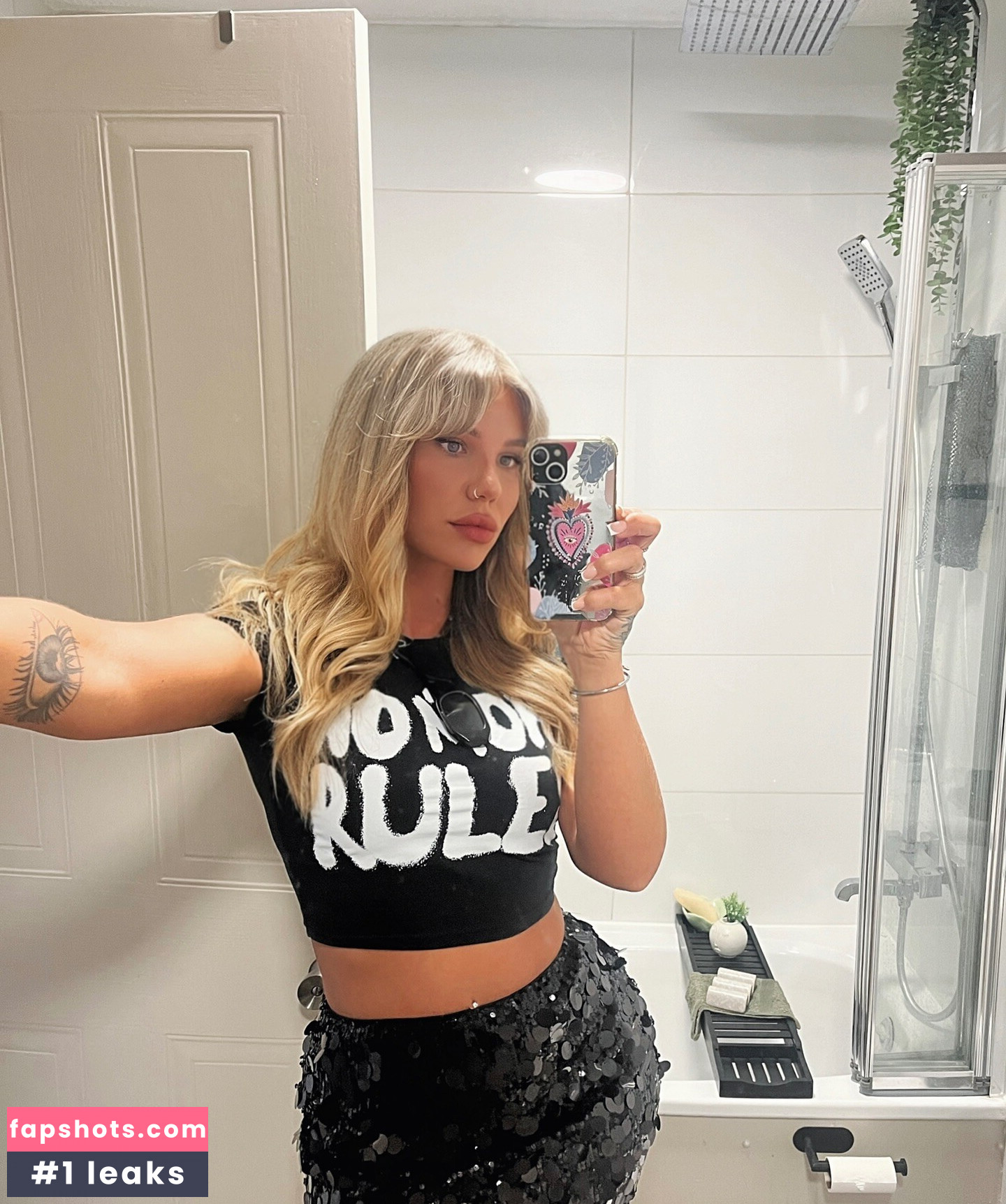 Rebecca Sheldrake gallery photo #12