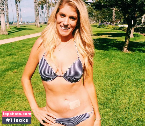 Rebecca Zamolo nude babe gallery