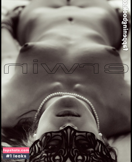 Rebeka Joye gallery photo #14