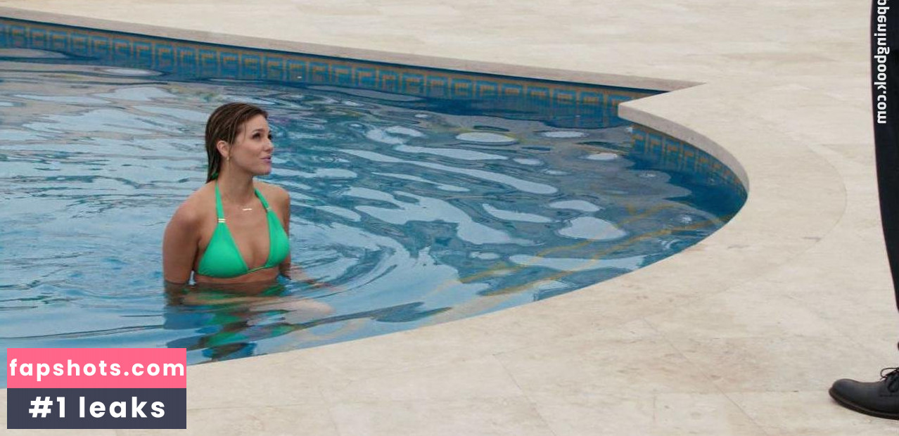 Rebekah Graf gallery photo #7