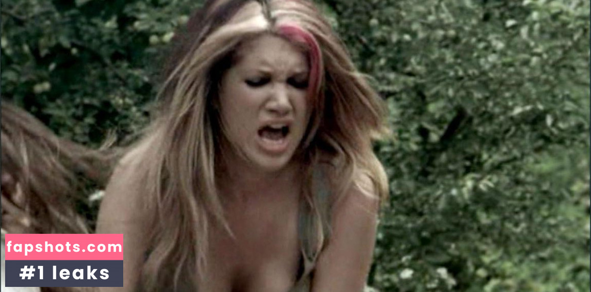 Rebekah Kochan gallery photo #21