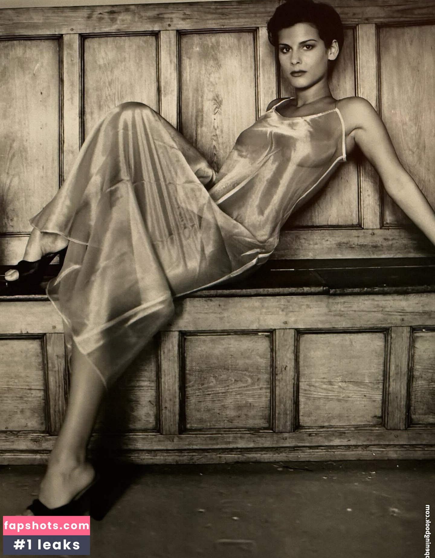 Rebekah Teasdale nude babe gallery