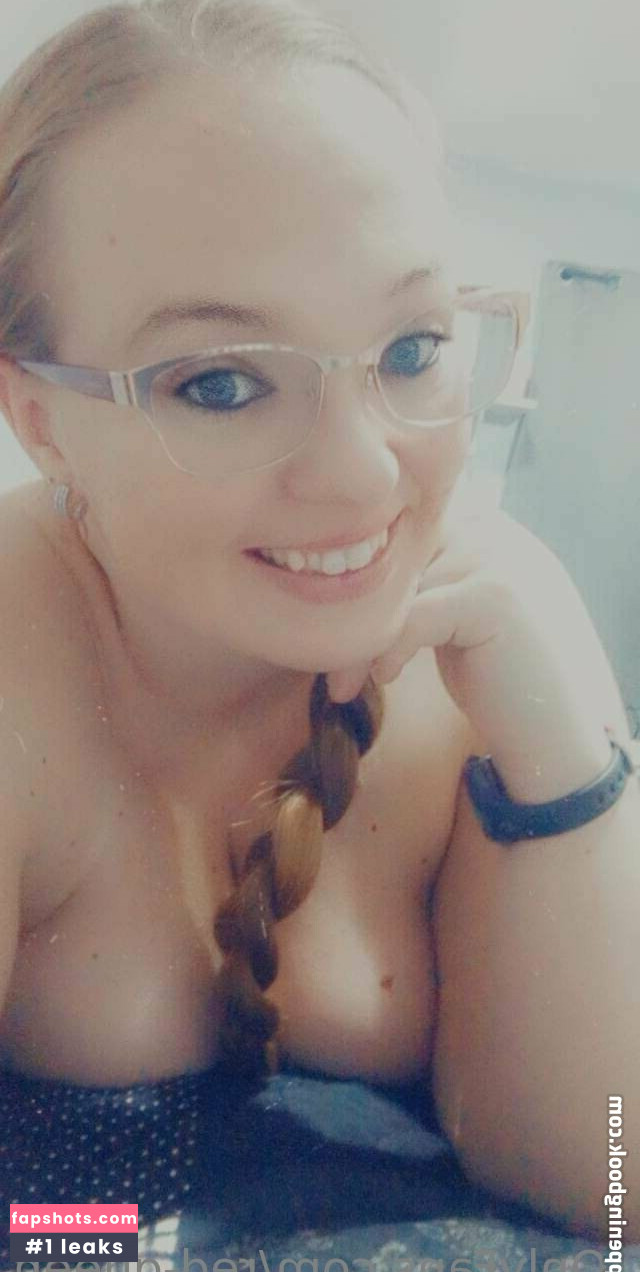 Red Queen Nahé úniky fotek pouze od fanoušků #13 - Fapshots