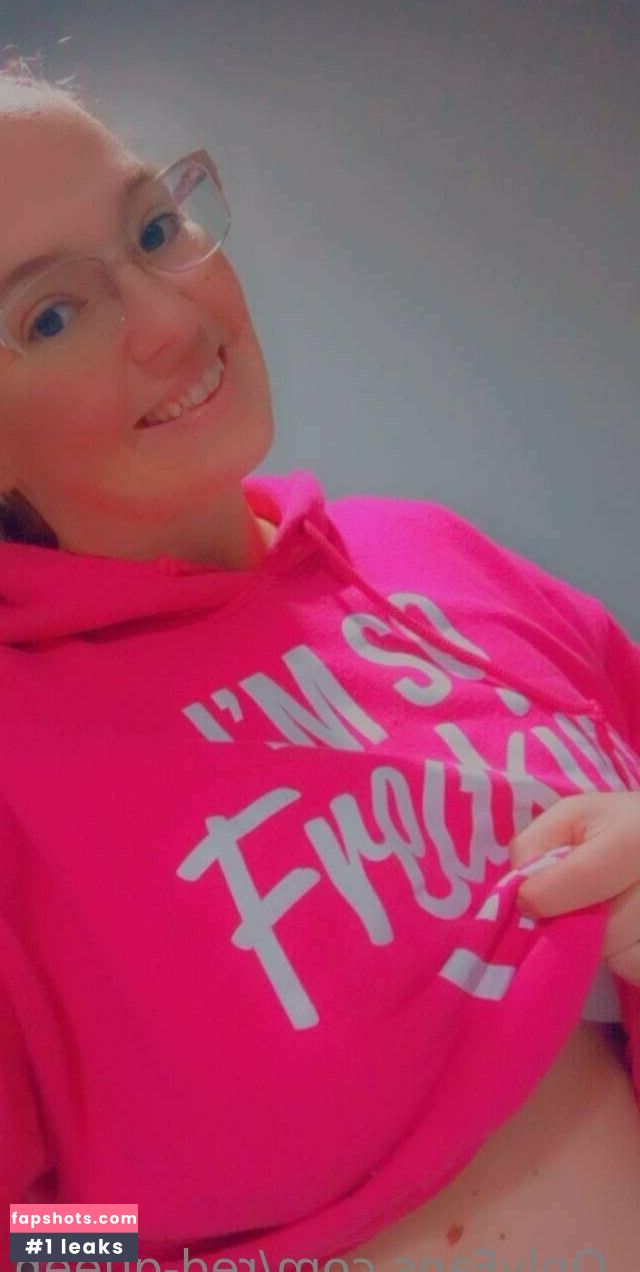 Red Queen gallery photo #21