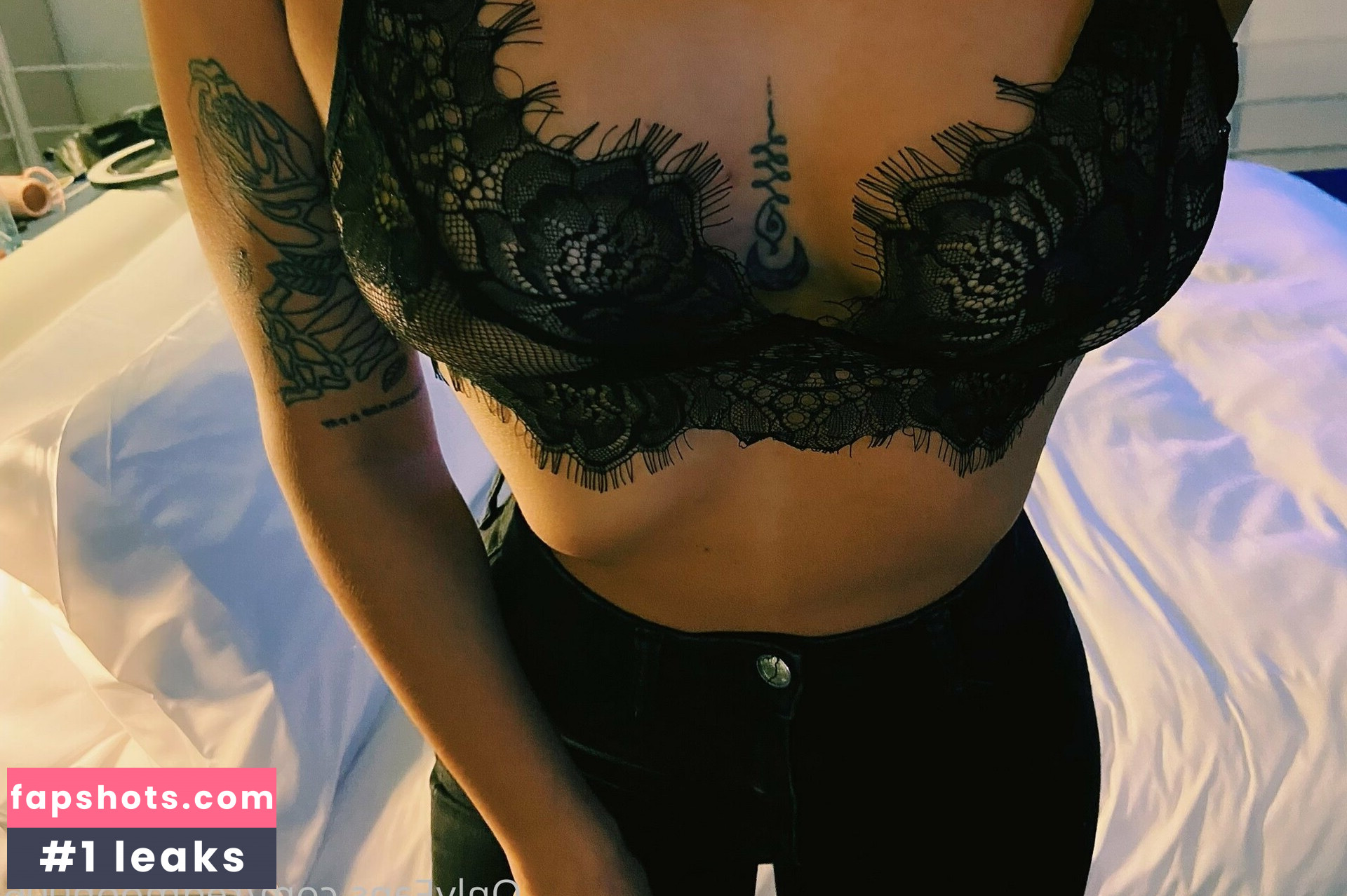 redmoon006 gallery photo #18