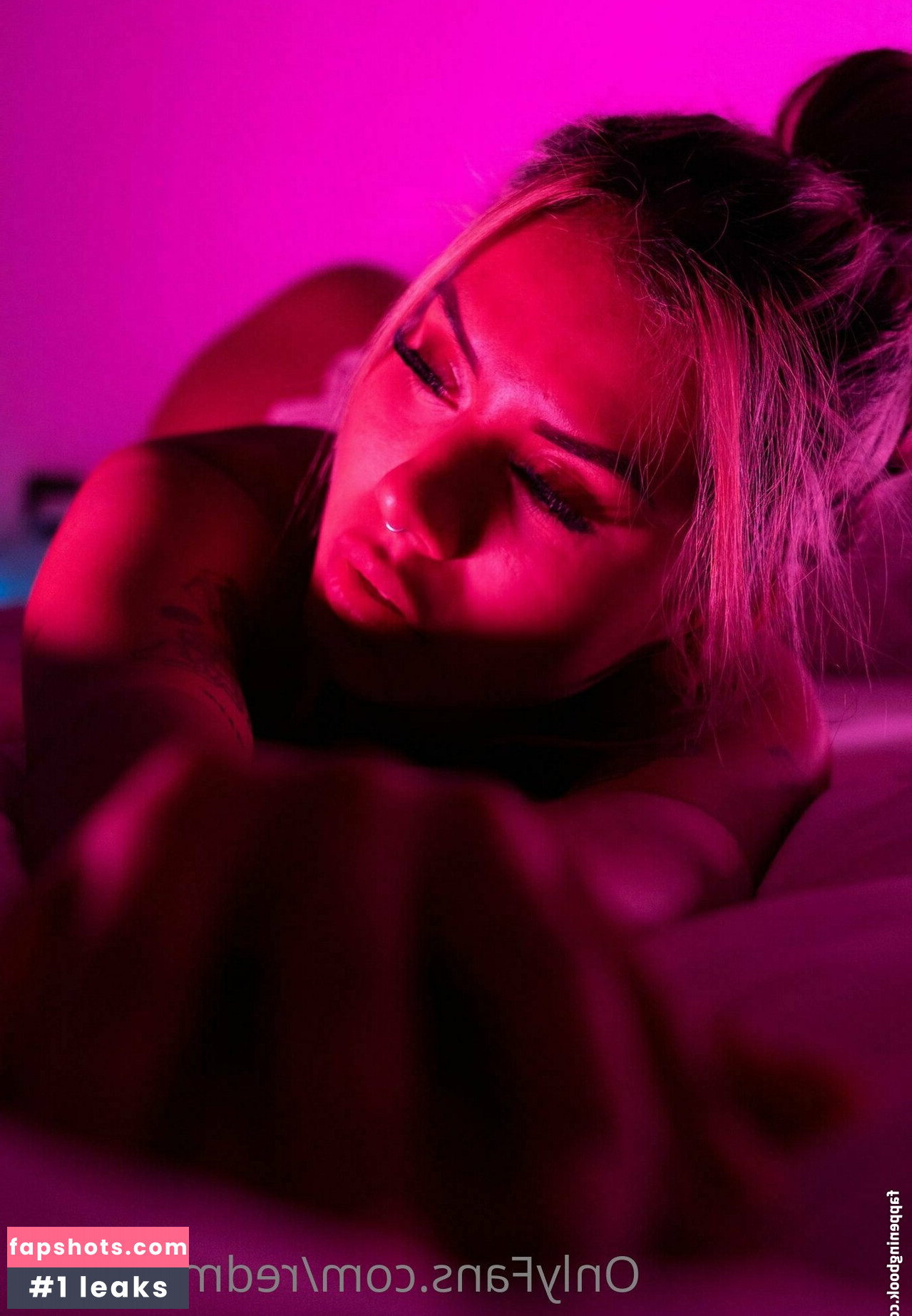 redmoon006 gallery photo #3