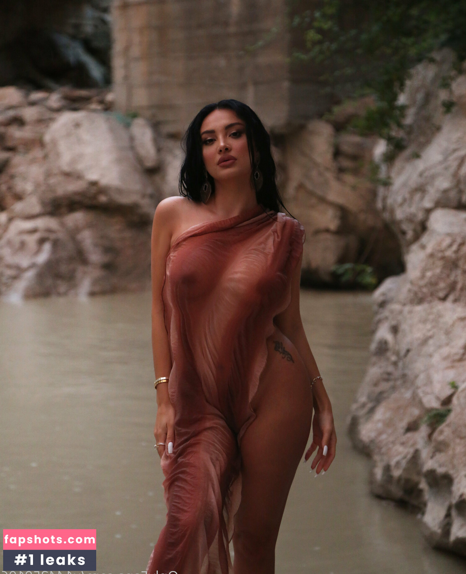 Redona Koci gallery photo #4