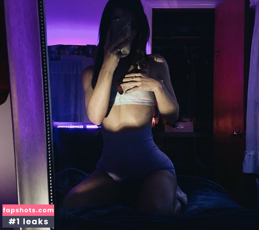 Reese Robbins gallery photo #17