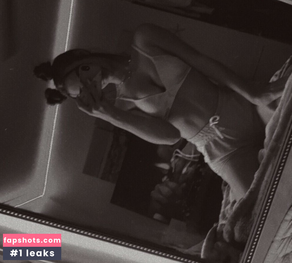 Reese Robbins gallery photo #34