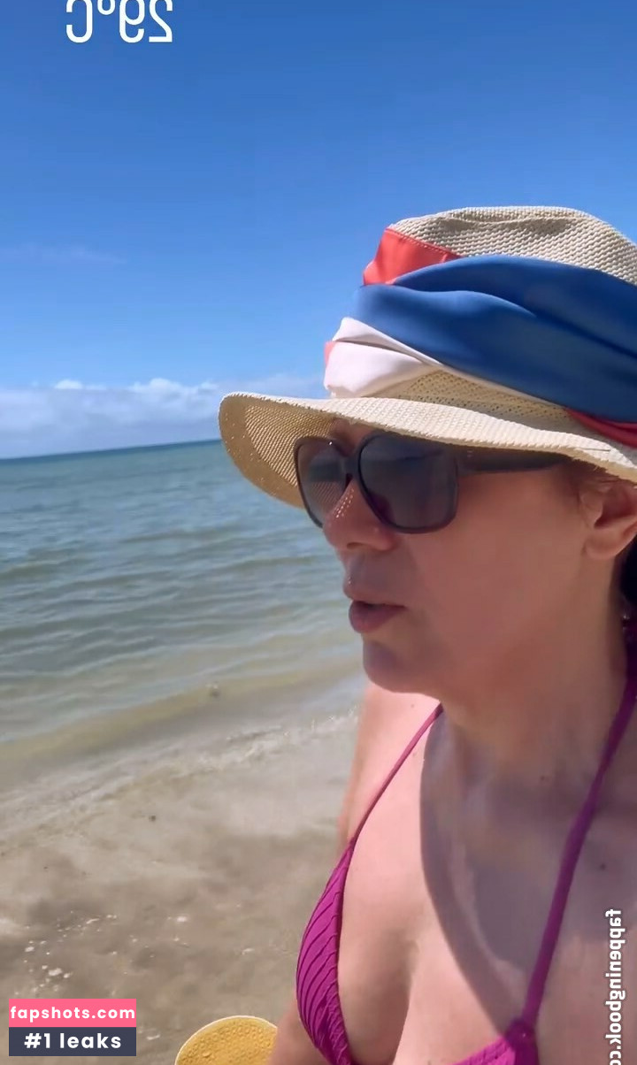 Regina Volpato gallery photo #19