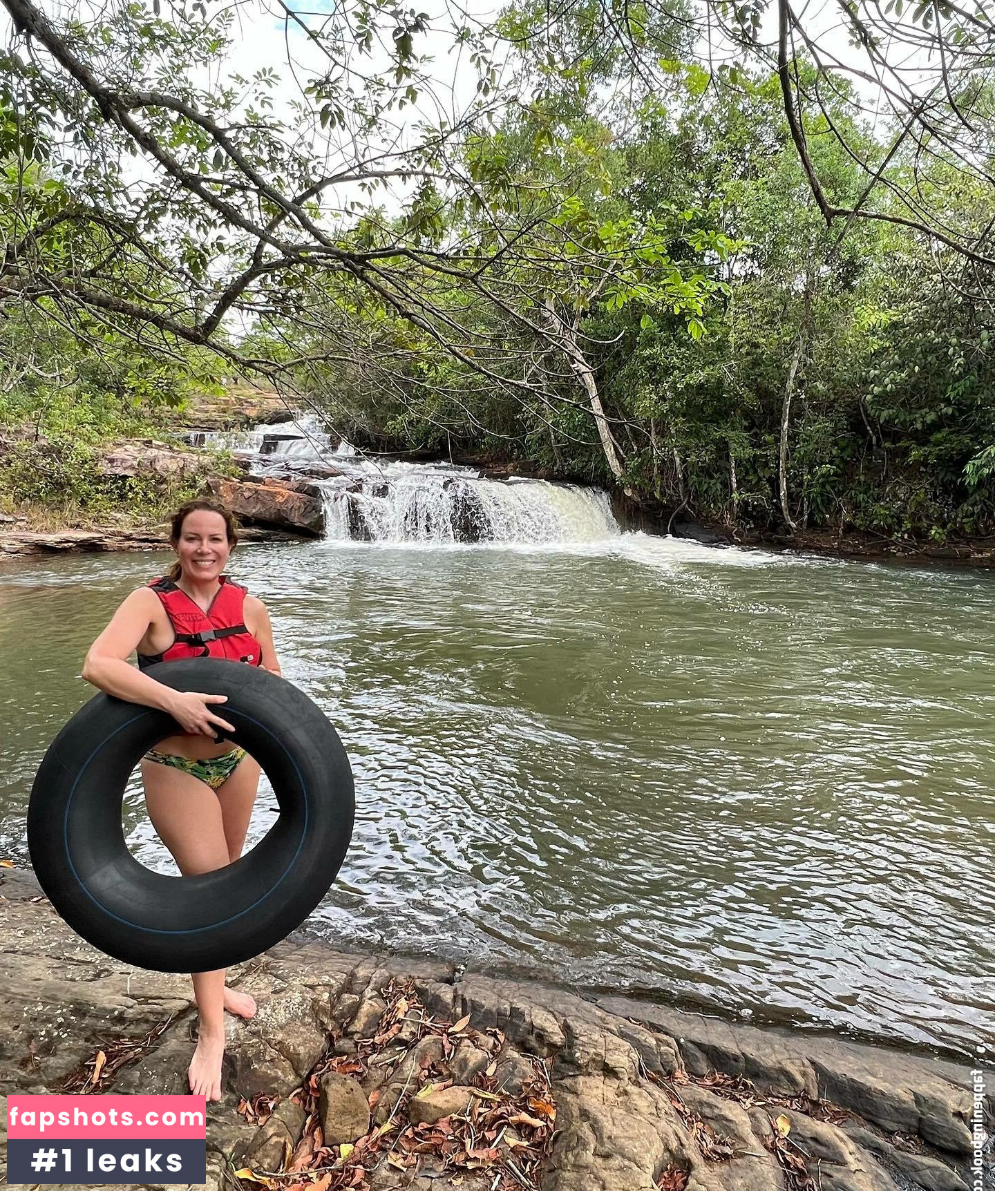 Regina Volpato gallery photo #31