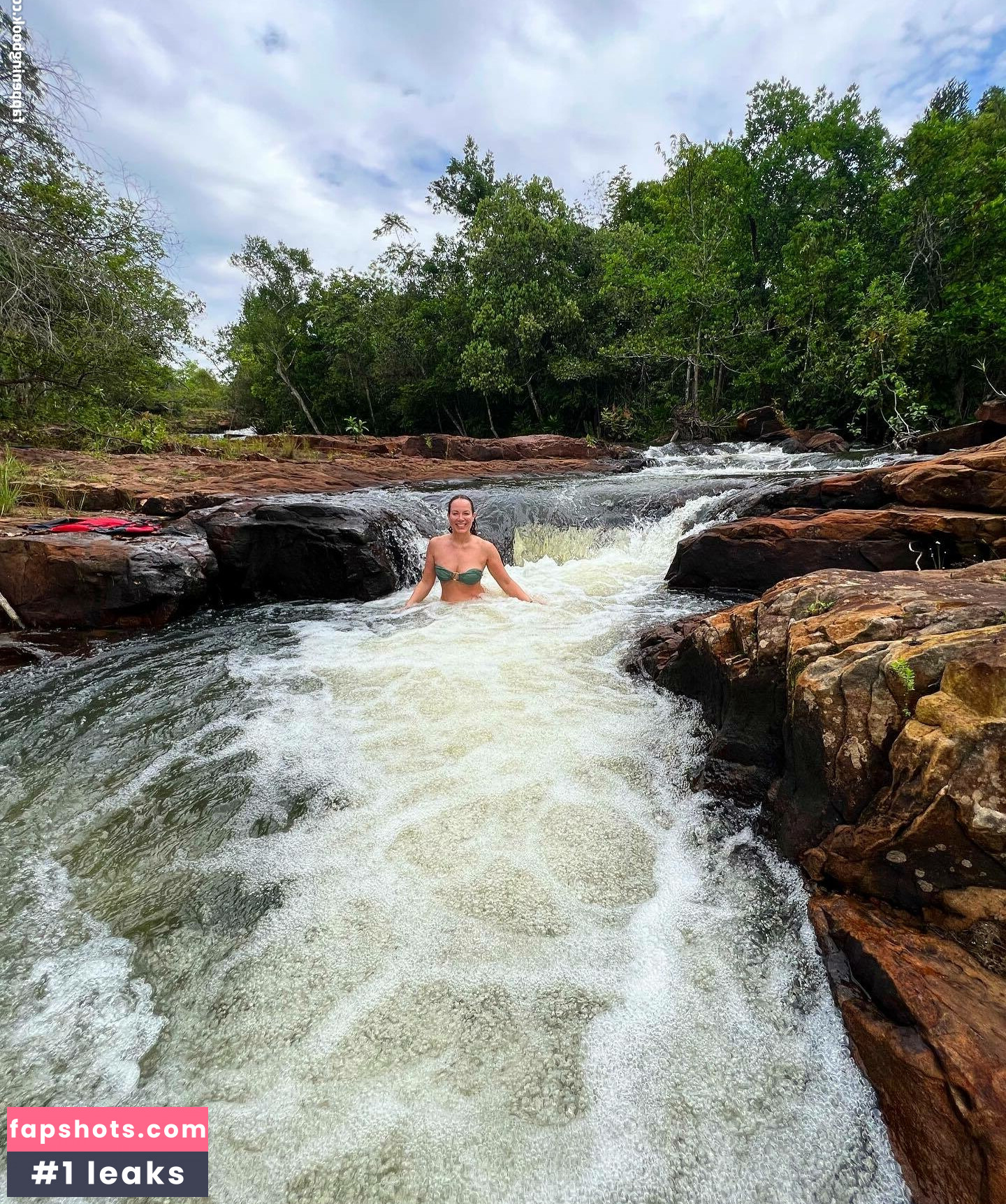 Regina Volpato gallery photo #33