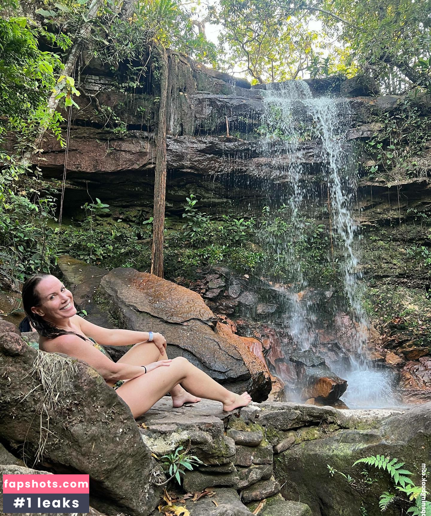 Regina Volpato gallery photo #34