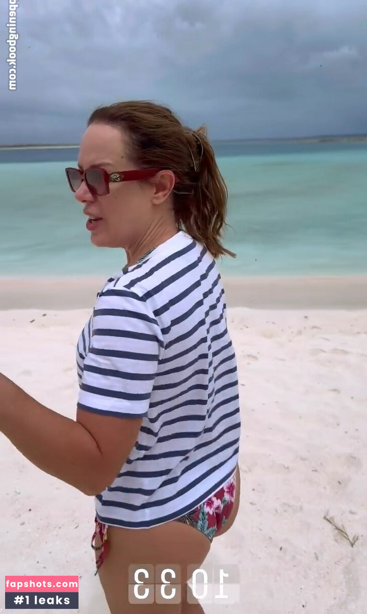 Regina Volpato gallery photo #9