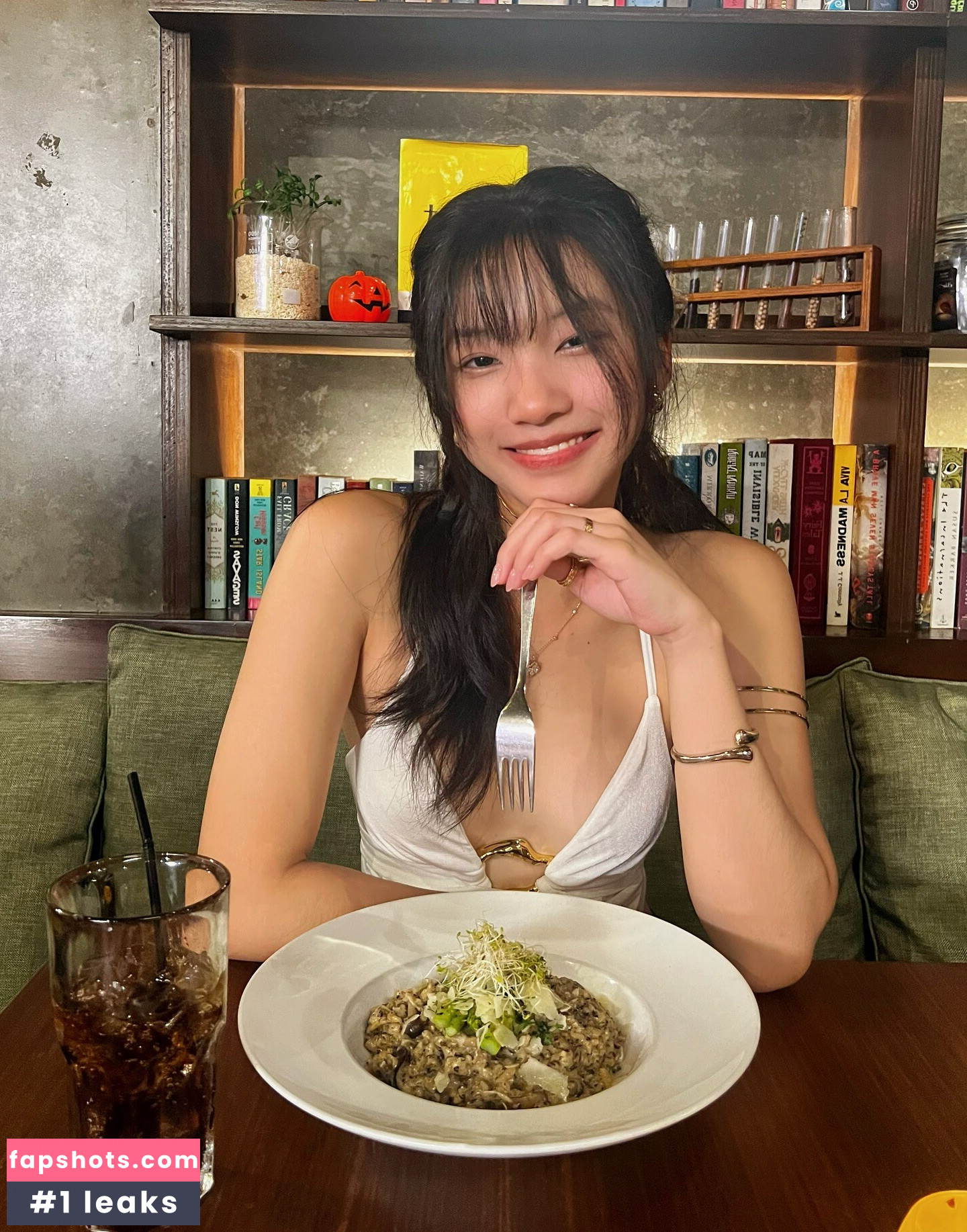 Reiqi.chua gallery photo #10