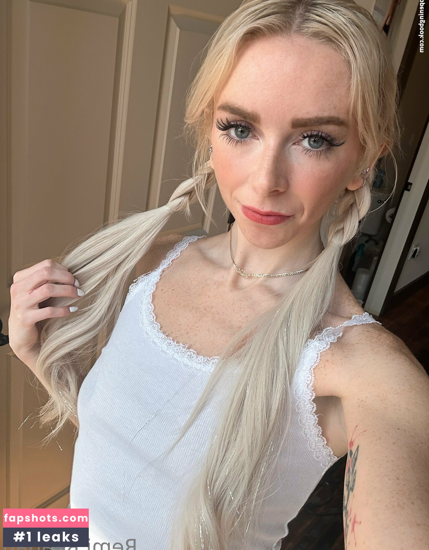 remireagan gallery photo #2