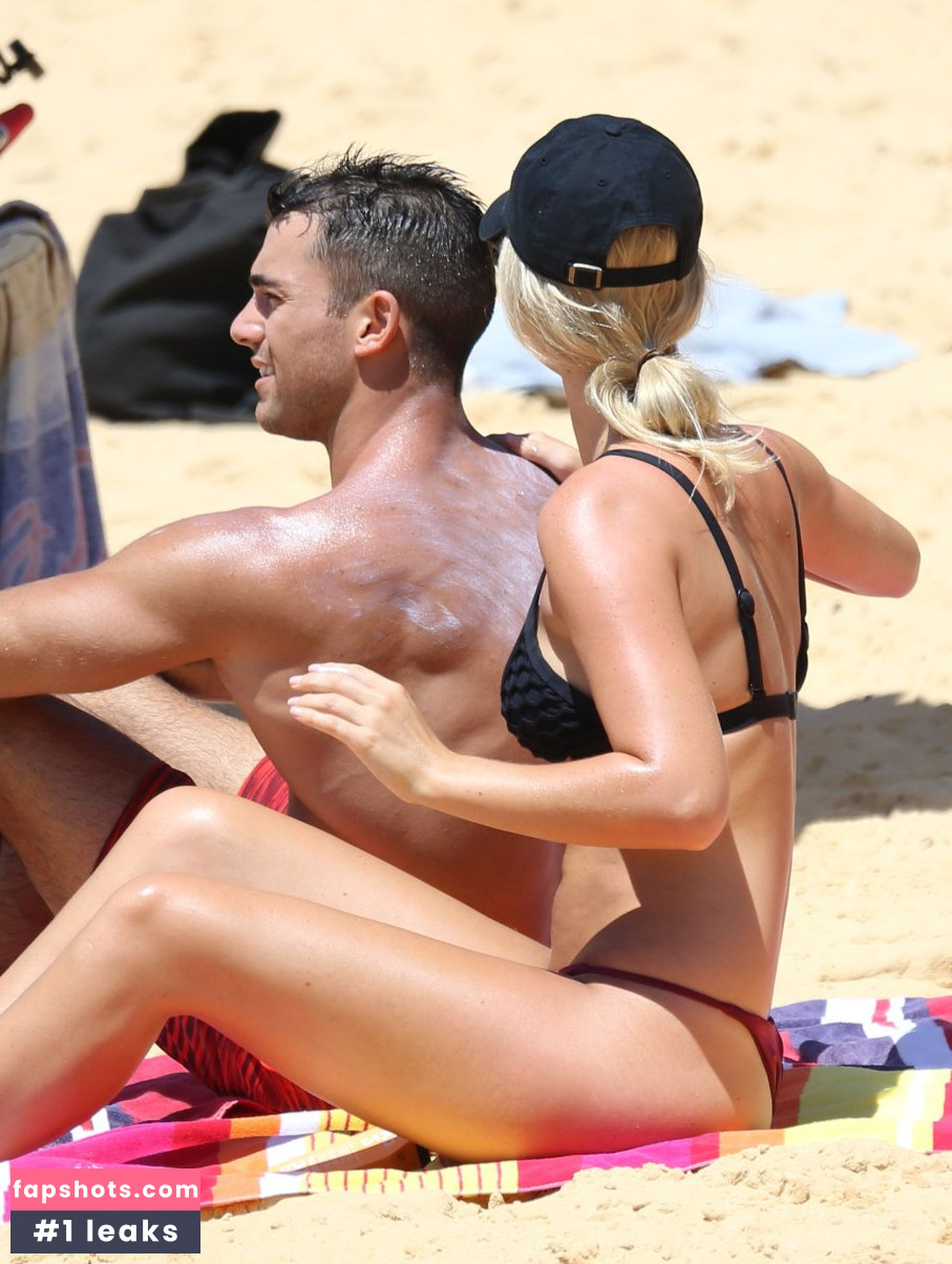 Renae Ayris Nude Leaks OnlyFans Photos #27 - LeakJerk