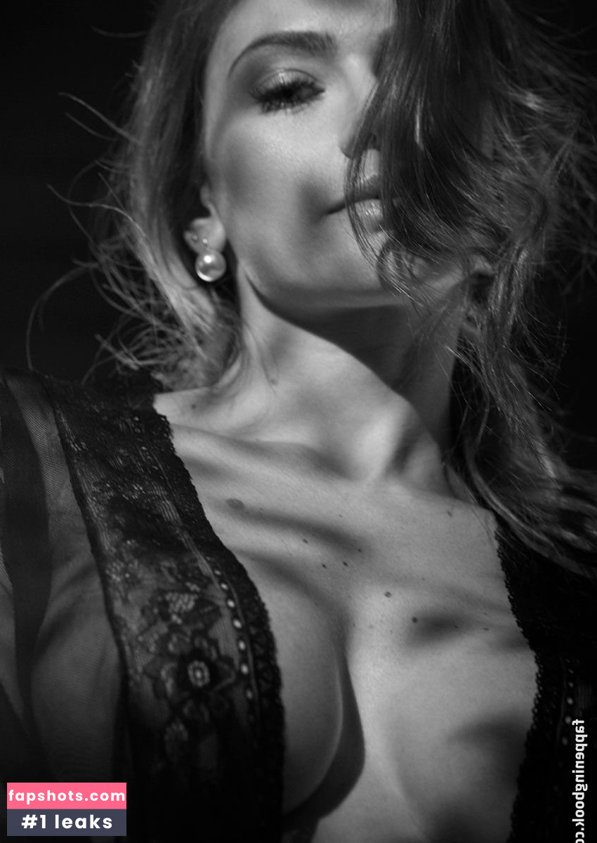 Renata Longaray gallery photo #23